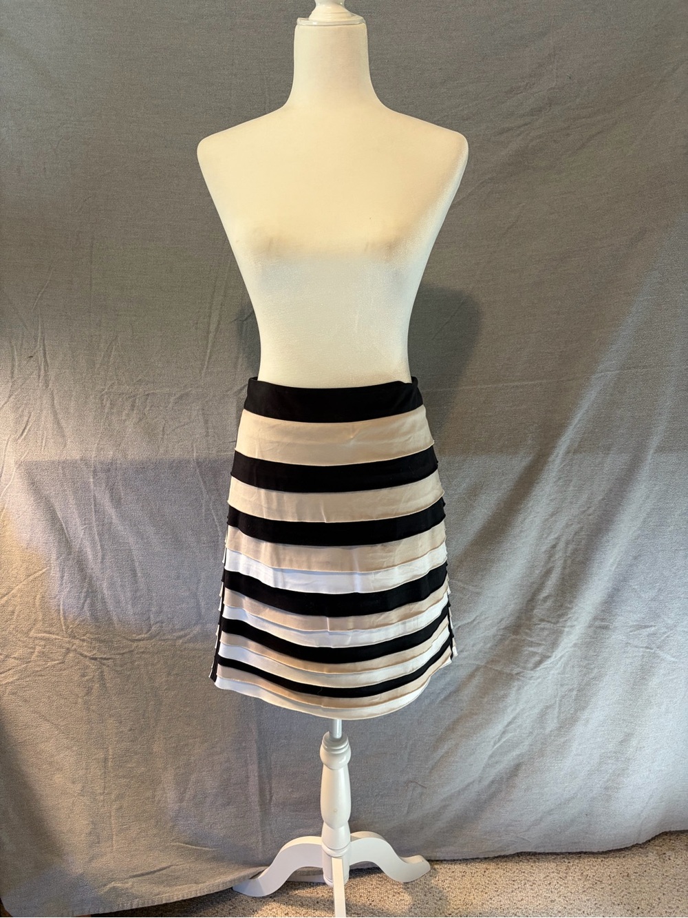 White House Black Market Classic Black and White Striped A-Line Skirt. Size 6